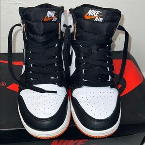 Jordan Retro 1 Nike Air Men's Black, White, and Orange Sneakers